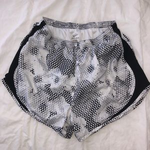 Nike Dri-Fit Tempo Running Shorts - Size M